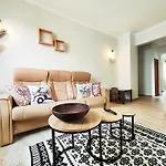 Le Repere Des Amis - 4 Pers - Proche Tram - Parking Gratuit - Babyfoot Apartment Lingolsheim