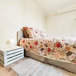 Apartment Le Repere Des Amis - 4 Pers - Proche Tram - Parking Gratuit - Babyfoot Lingolsheim