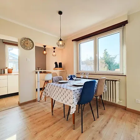 Le Repere Des Amis - 4 Pers - Proche Tram - Parking Gratuit - Babyfoot Apartamento *