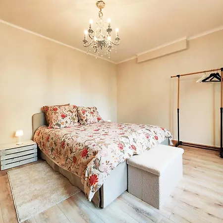 Apartment Le Repere Des Amis - 4 Pers - Proche Tram - Parking Gratuit - Babyfoot *