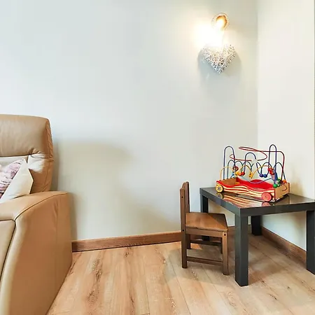 Le Repere Des Amis - 4 Pers - Proche Tram - Parking Gratuit - Babyfoot *