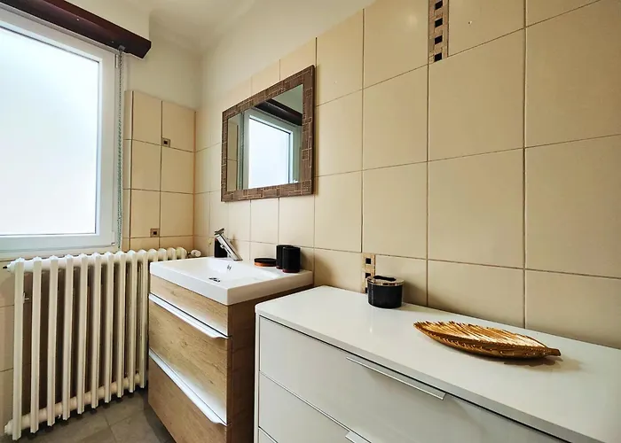 Le Repere Des Amis - 4 Pers - Proche Tram - Parking Gratuit - Babyfoot